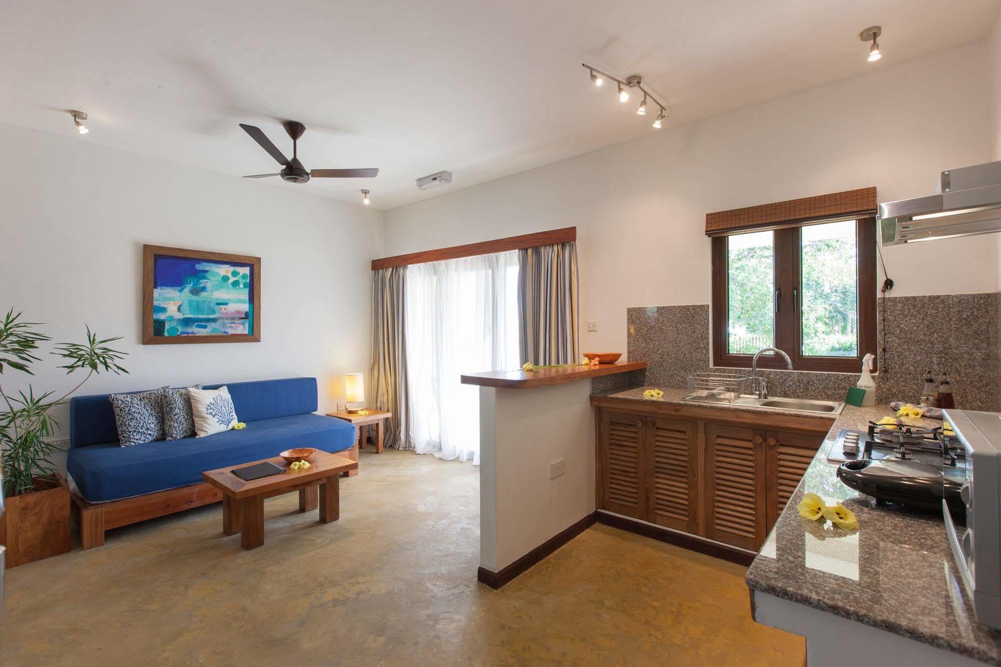 L'Hirondelle Guest House Anse Volbert Village  Exterior photo