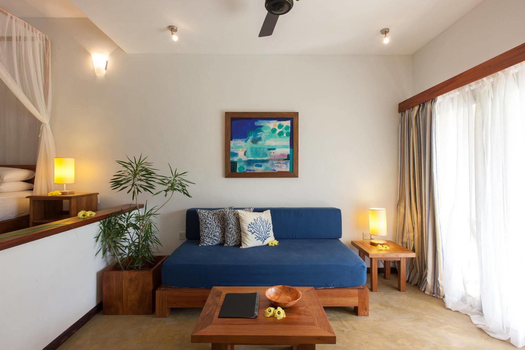L'Hirondelle Guest House Anse Volbert Village  Exterior photo