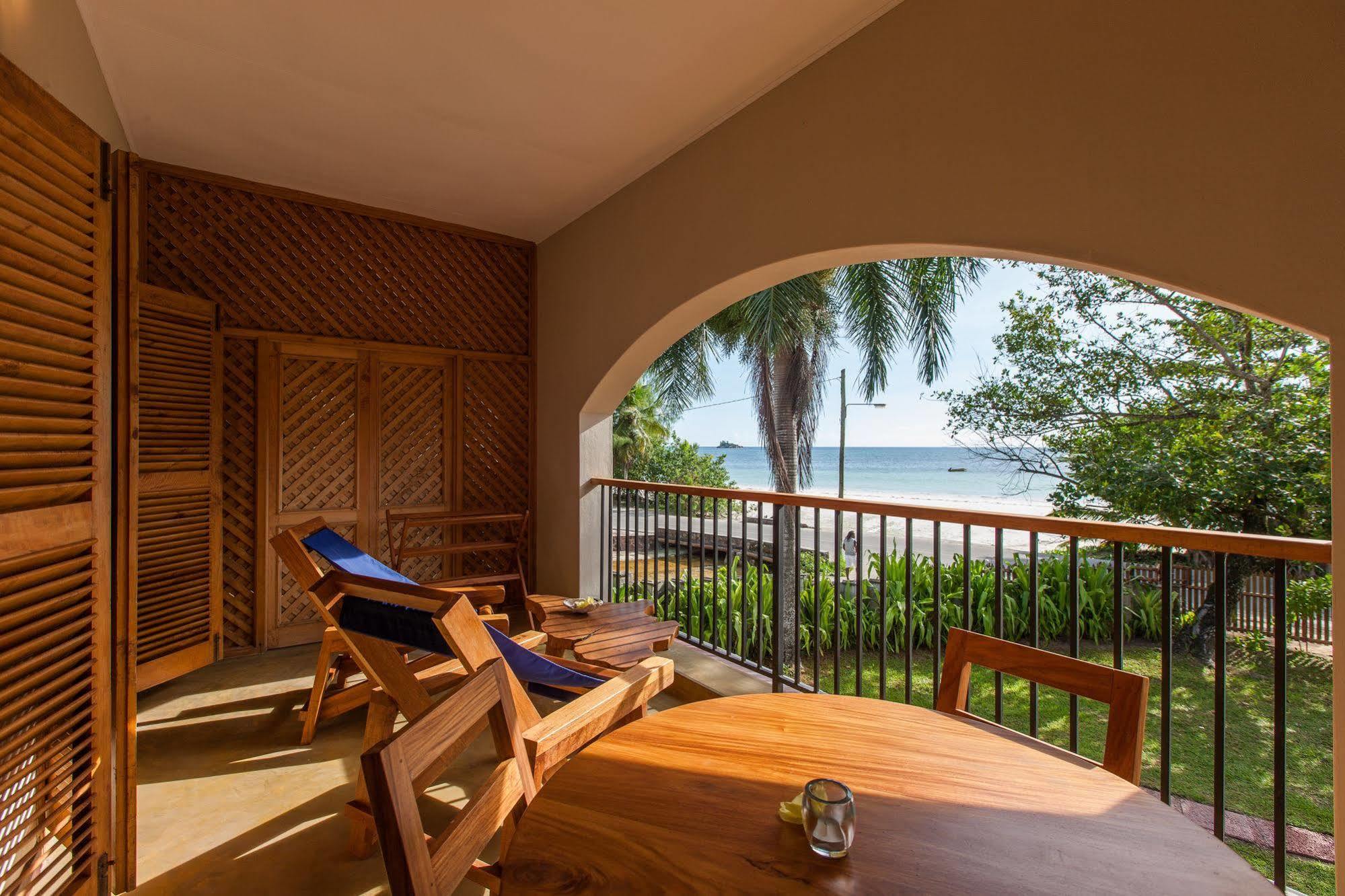 L'Hirondelle Guest House Anse Volbert Village  Exterior photo